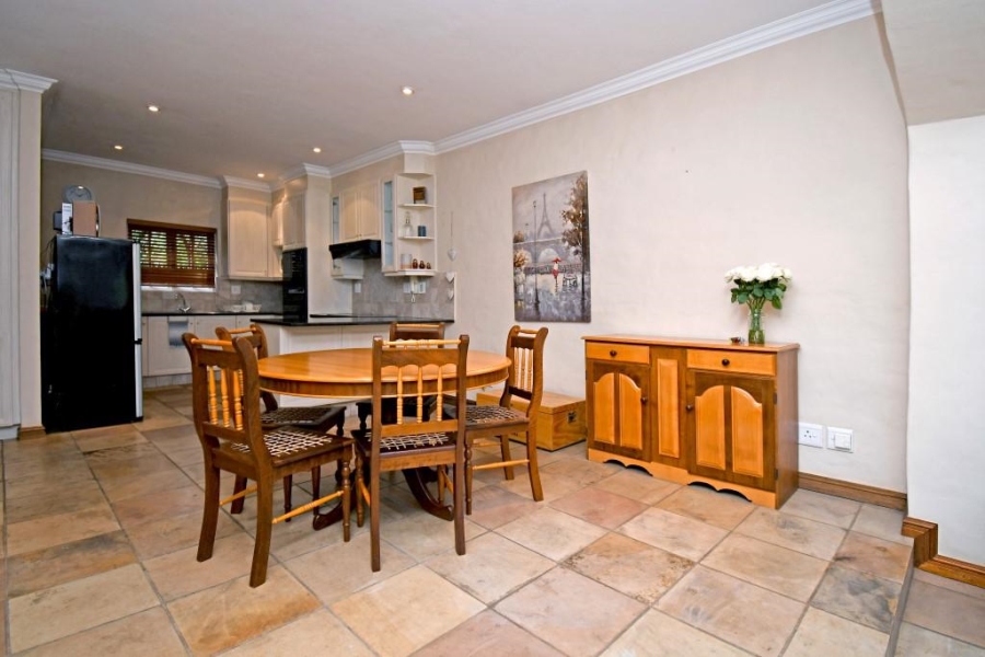 3 Bedroom Property for Sale in Oaklands Gauteng