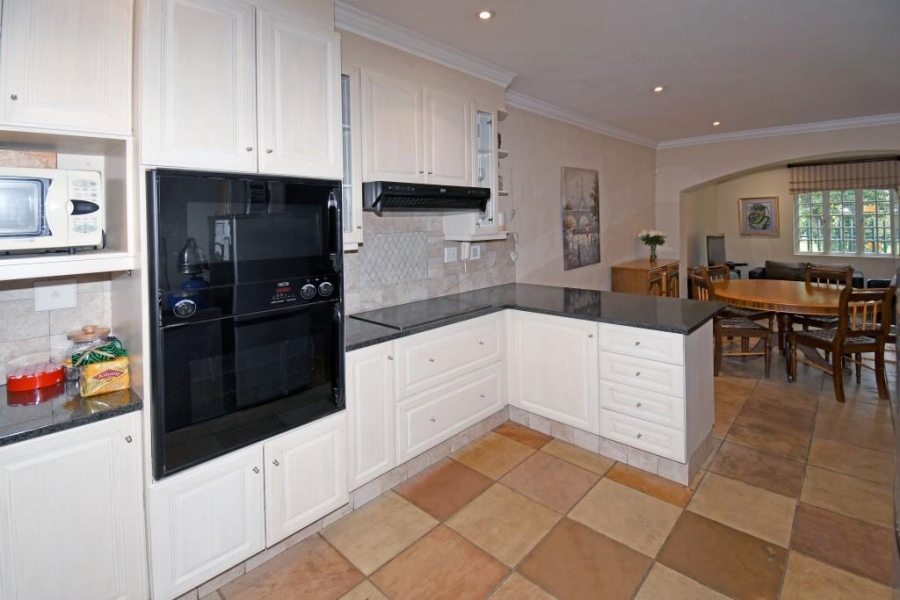 3 Bedroom Property for Sale in Oaklands Gauteng