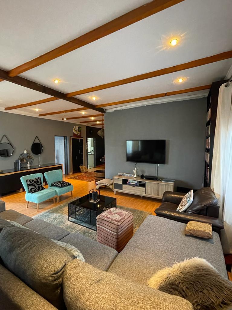 5 Bedroom Property for Sale in Lenasia Gauteng