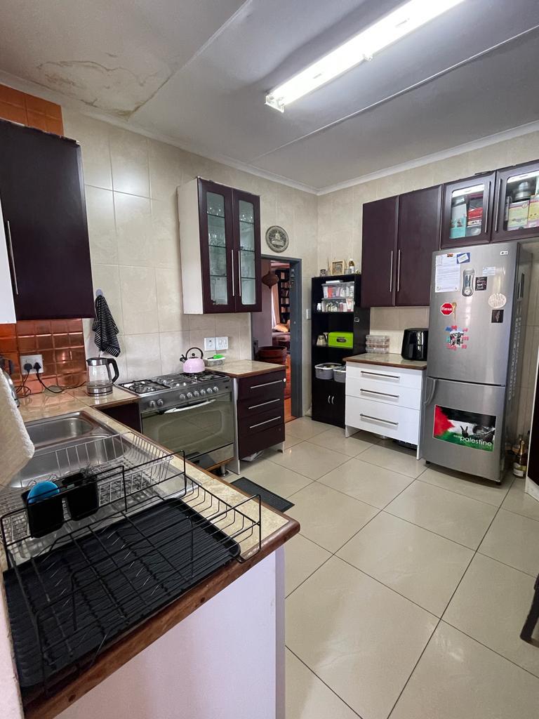 5 Bedroom Property for Sale in Lenasia Gauteng
