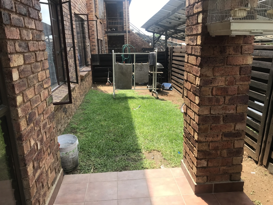 3 Bedroom Property for Sale in Sonneveld Gauteng