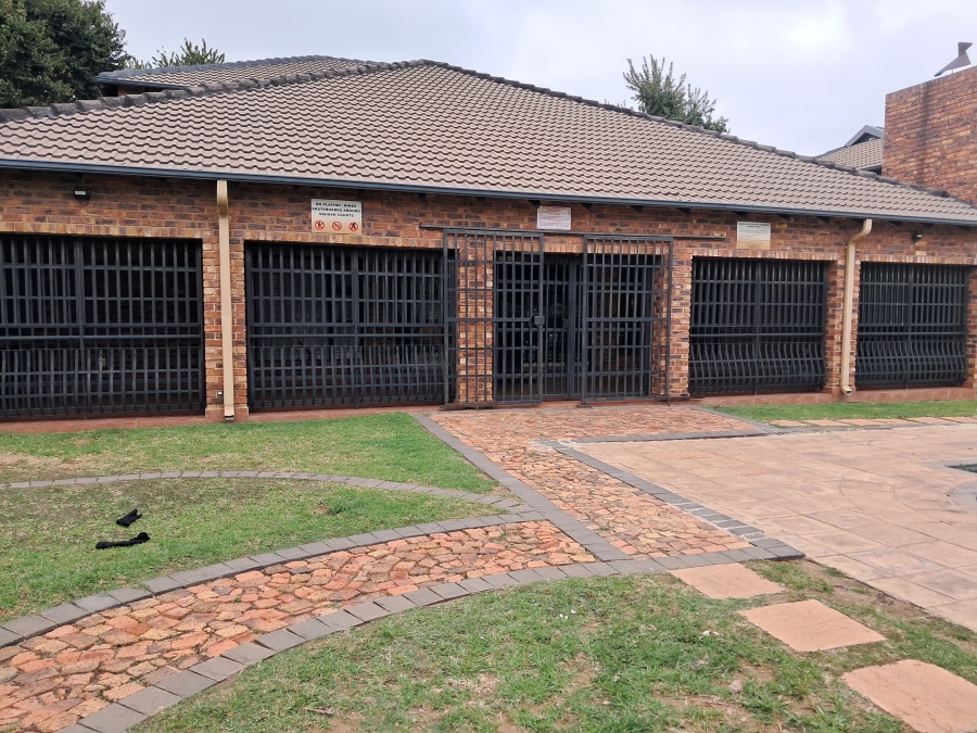 3 Bedroom Property for Sale in Sonneveld Gauteng