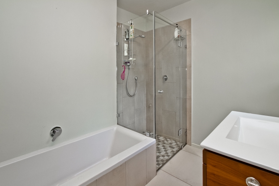 2 Bedroom Property for Sale in Observatory Gauteng