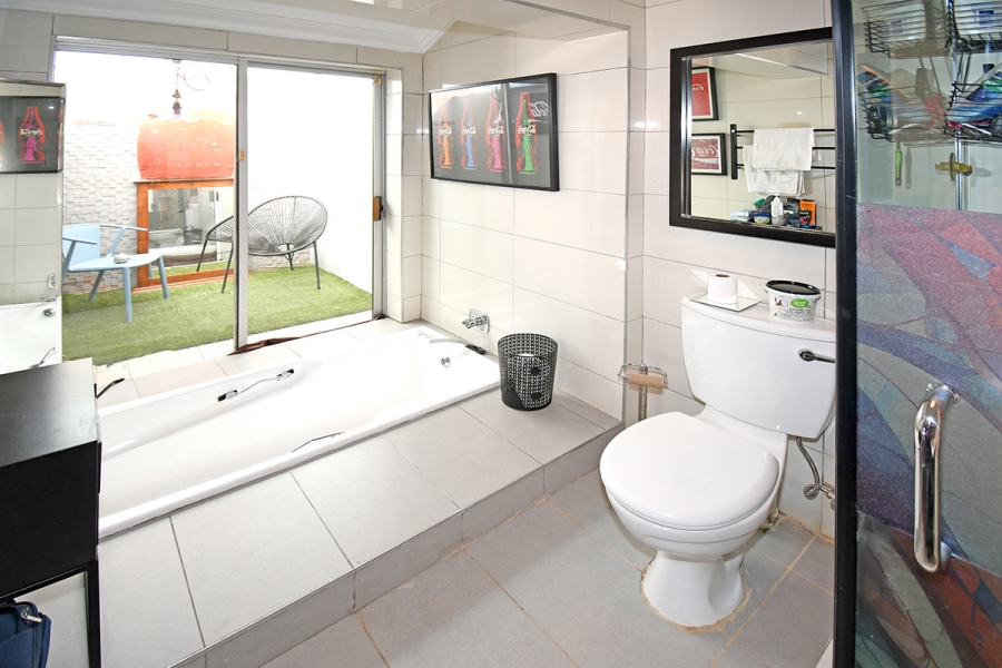 3 Bedroom Property for Sale in Observatory Gauteng