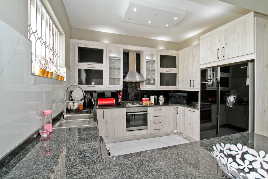 3 Bedroom Property for Sale in Observatory Gauteng