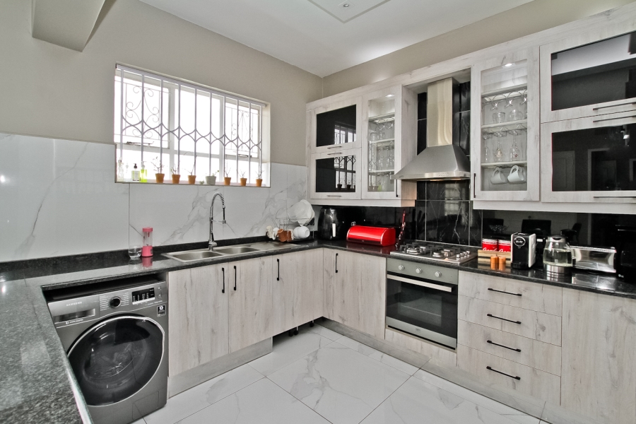 3 Bedroom Property for Sale in Observatory Gauteng