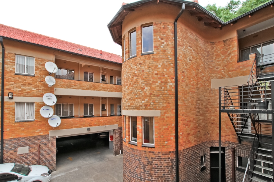 1 Bedroom Property for Sale in Cyrildene Gauteng