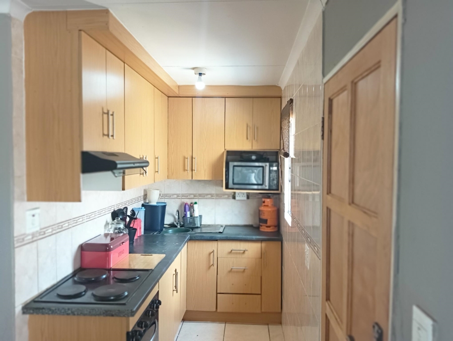 3 Bedroom Property for Sale in Windmill Park Gauteng