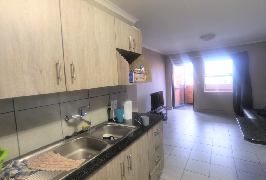 2 Bedroom Property for Sale in Heuweloord Gauteng