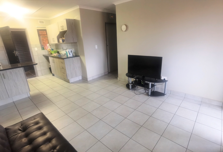 2 Bedroom Property for Sale in Heuweloord Gauteng