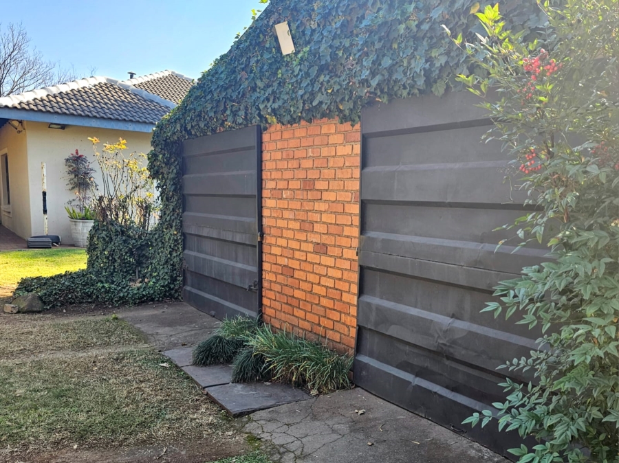 3 Bedroom Property for Sale in Knoppieslaagte Gauteng
