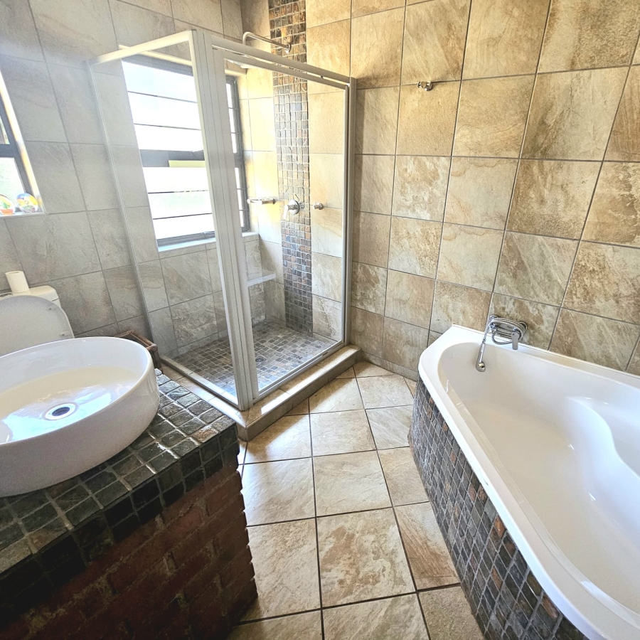 3 Bedroom Property for Sale in Knoppieslaagte Gauteng