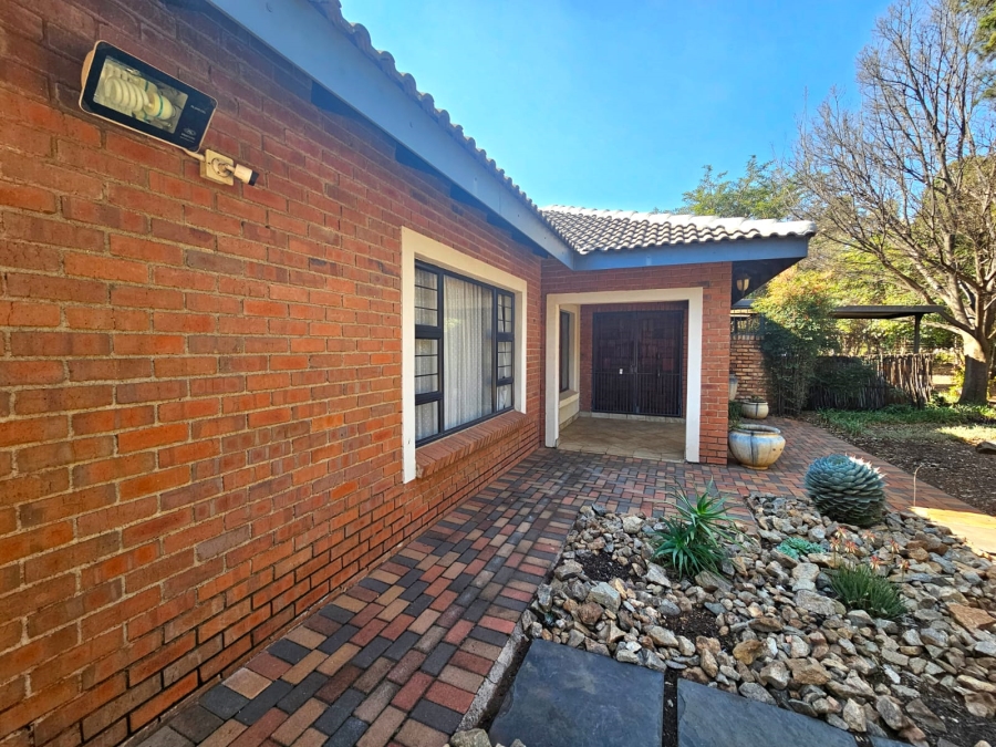 3 Bedroom Property for Sale in Knoppieslaagte Gauteng
