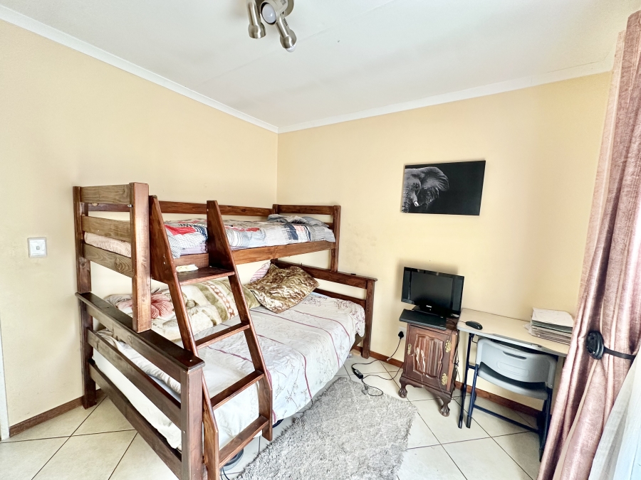 3 Bedroom Property for Sale in Monavoni Gauteng