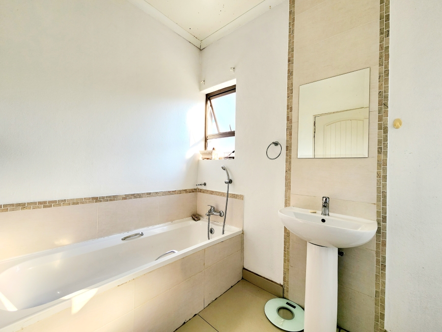 2 Bedroom Property for Sale in Honeydew Gauteng