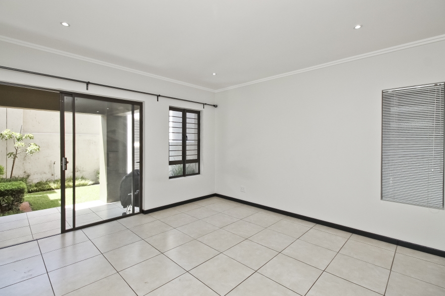 1 Bedroom Property for Sale in Sunninghill Gauteng
