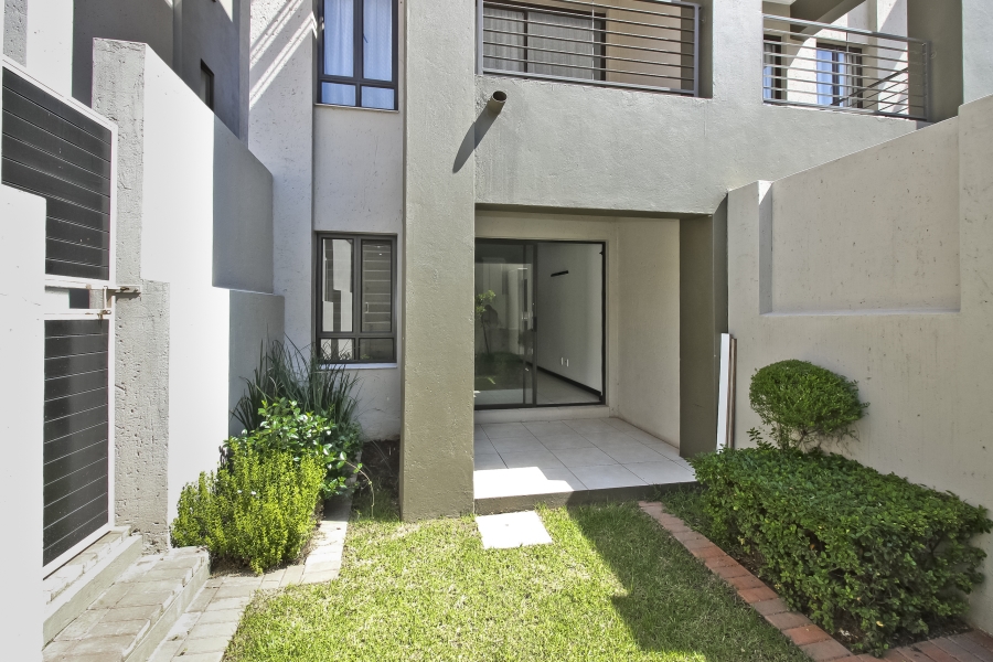 1 Bedroom Property for Sale in Sunninghill Gauteng
