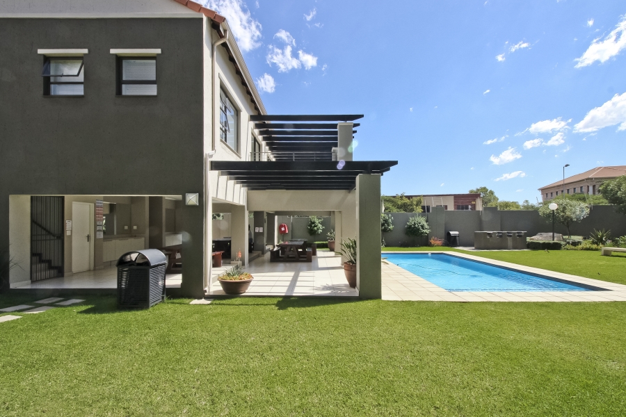 1 Bedroom Property for Sale in Sunninghill Gauteng