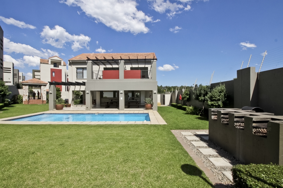 1 Bedroom Property for Sale in Sunninghill Gauteng