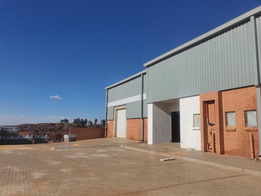 To Let Commercial Property for Rent in Clayville East Gauteng