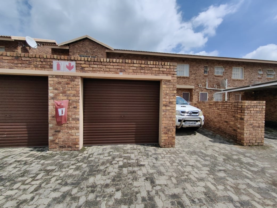 3 Bedroom Property for Sale in Crystal Park Gauteng