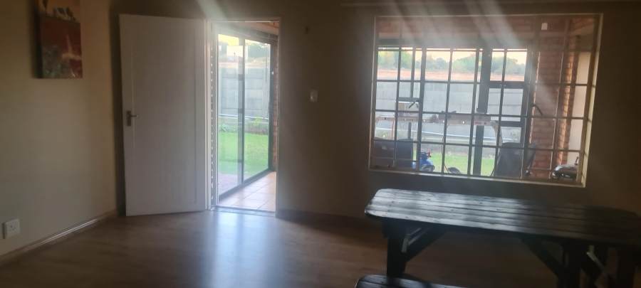 2 Bedroom Property for Sale in Sunair Park Gauteng