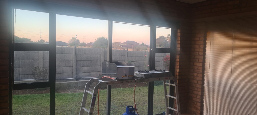 2 Bedroom Property for Sale in Sunair Park Gauteng