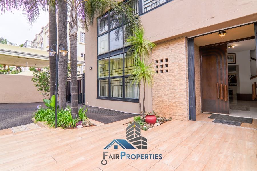 5 Bedroom Property for Sale in Laudium Gauteng