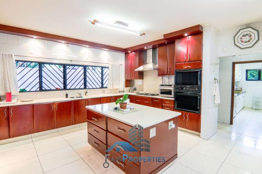 5 Bedroom Property for Sale in Laudium Gauteng