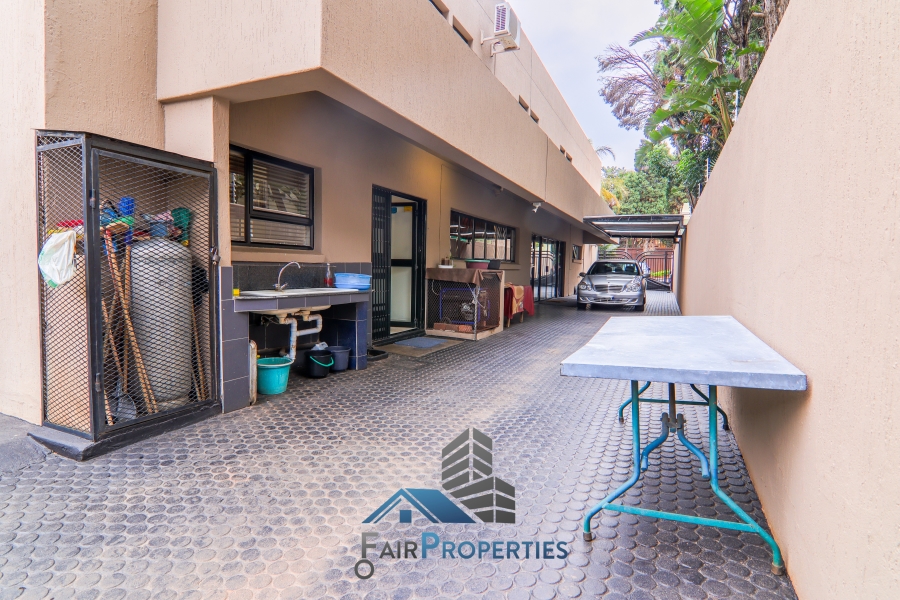 5 Bedroom Property for Sale in Laudium Gauteng