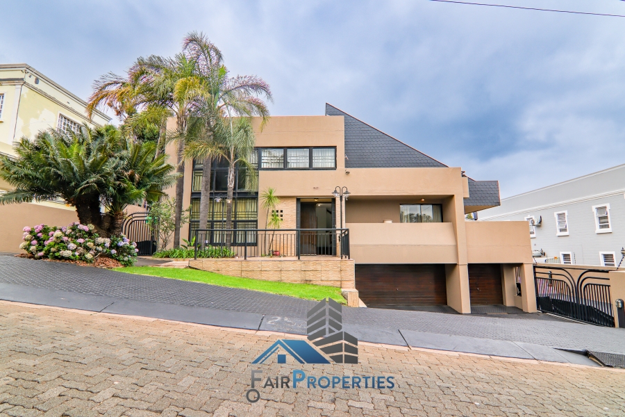 5 Bedroom Property for Sale in Laudium Gauteng