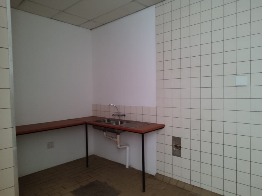 To Let Commercial Property for Rent in Waterkloof Ridge Gauteng