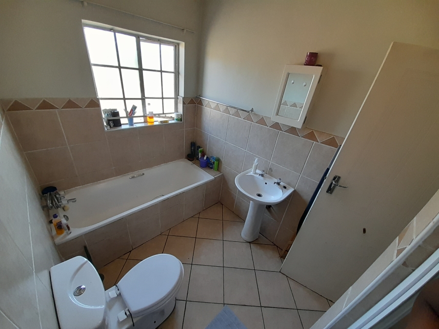 2 Bedroom Property for Sale in Philip Nel Park Gauteng
