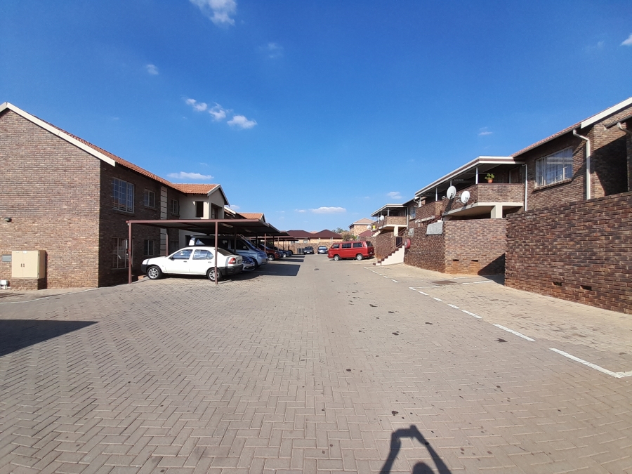 2 Bedroom Property for Sale in Philip Nel Park Gauteng