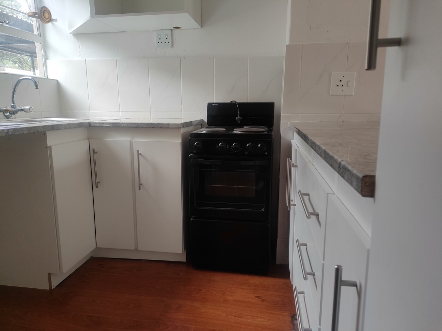 2 Bedroom Property for Sale in La Montagne Gauteng