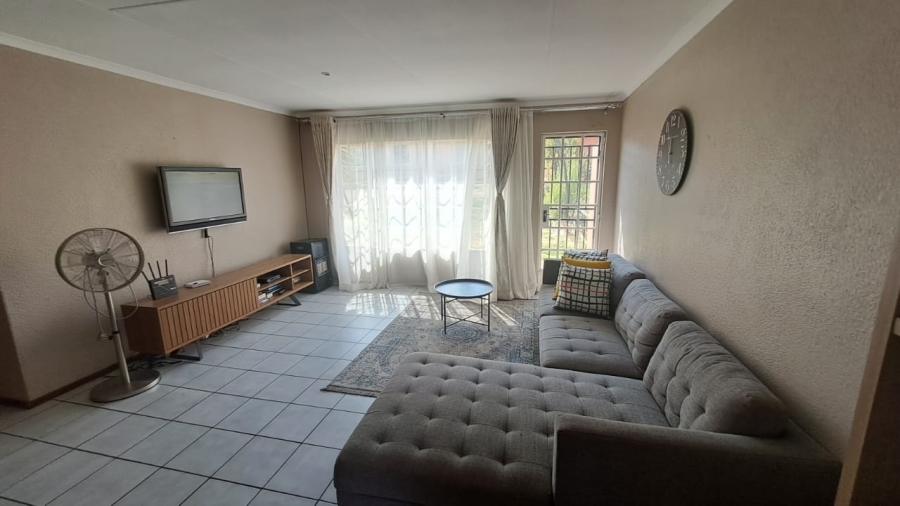 3 Bedroom Property for Sale in Country View Gauteng