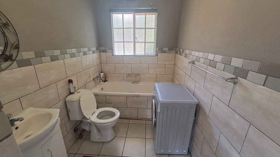 3 Bedroom Property for Sale in Country View Gauteng