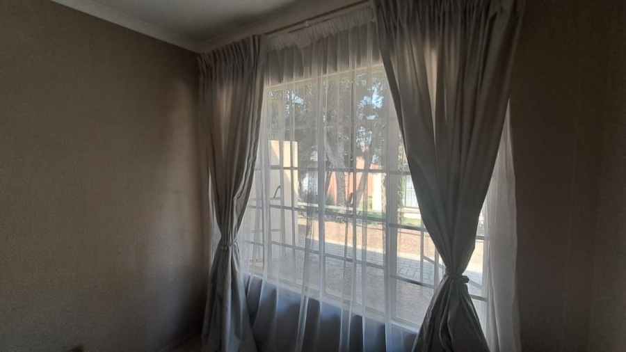 3 Bedroom Property for Sale in Country View Gauteng