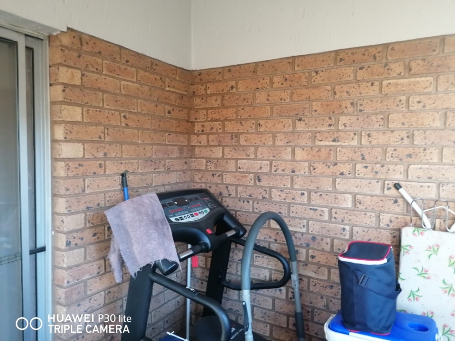 2 Bedroom Property for Sale in Equestria Gauteng