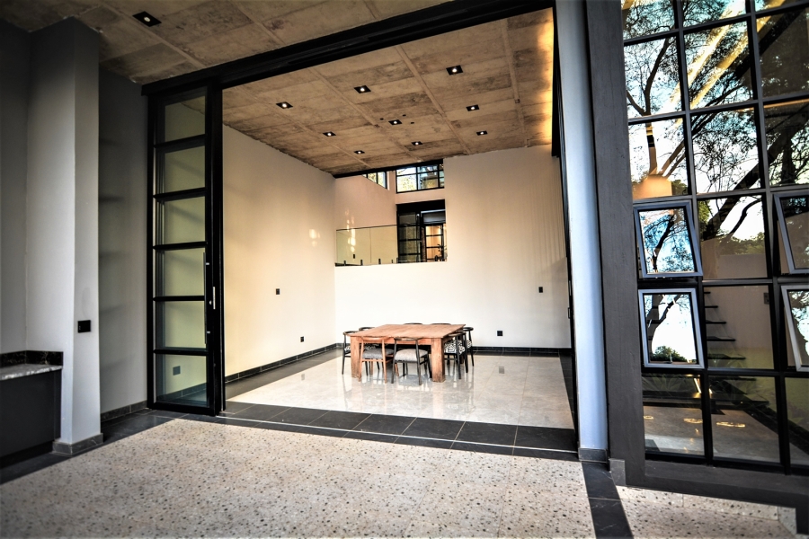 6 Bedroom Property for Sale in Waterkloof Gauteng