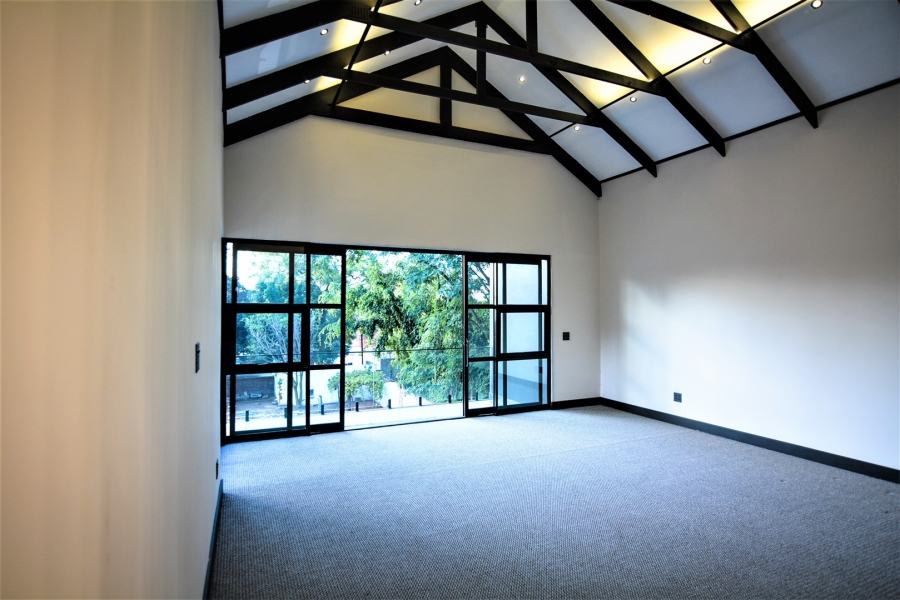 6 Bedroom Property for Sale in Waterkloof Gauteng