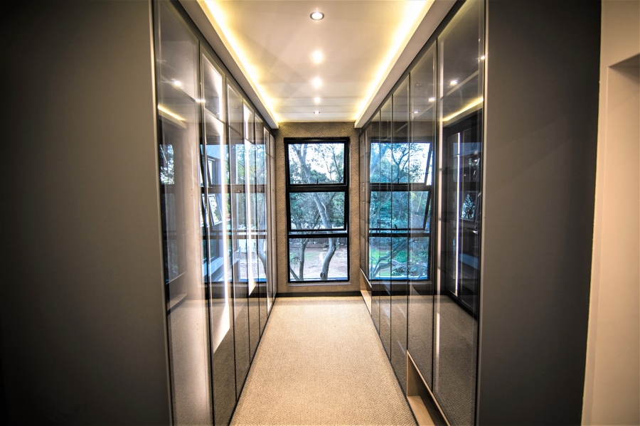 6 Bedroom Property for Sale in Waterkloof Gauteng
