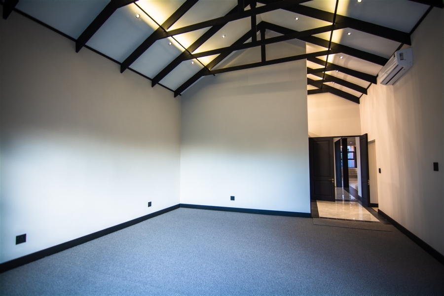 6 Bedroom Property for Sale in Waterkloof Gauteng