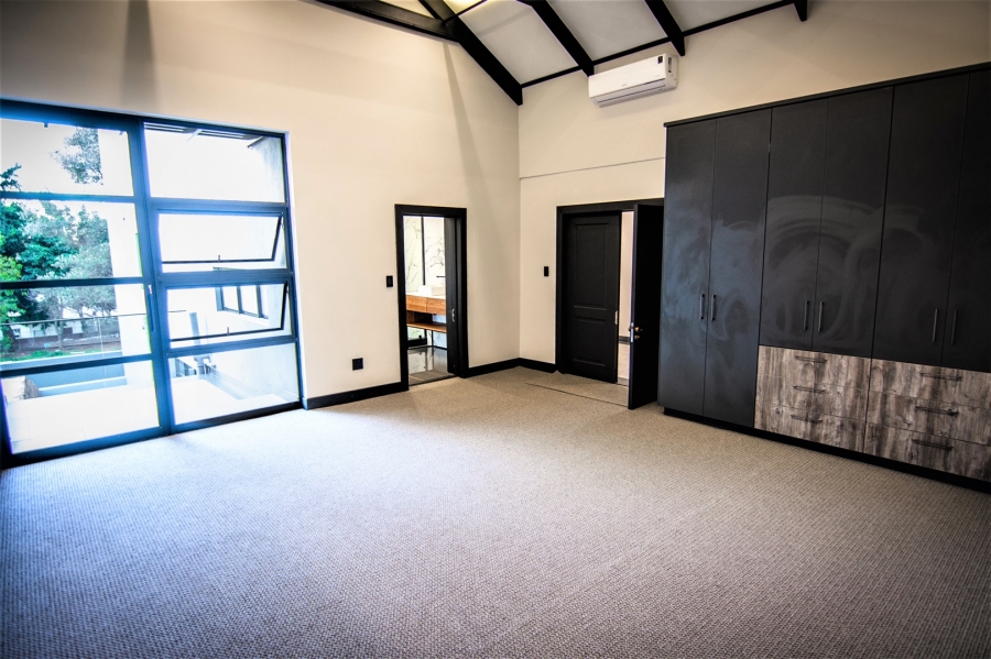 6 Bedroom Property for Sale in Waterkloof Gauteng