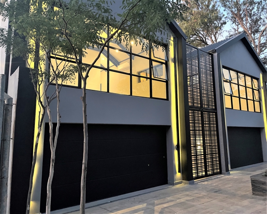 6 Bedroom Property for Sale in Waterkloof Gauteng