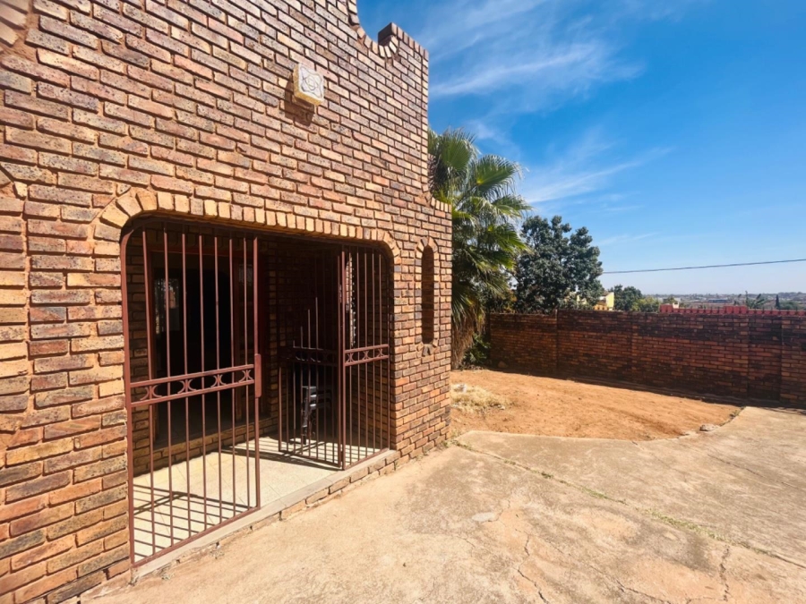 2 Bedroom Property for Sale in Soshanguve AA Gauteng