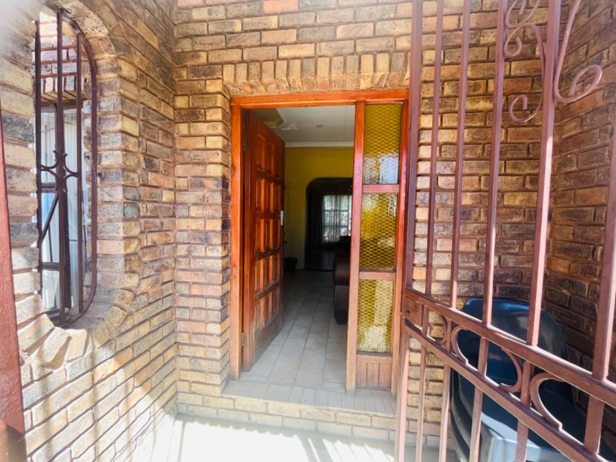 2 Bedroom Property for Sale in Soshanguve AA Gauteng