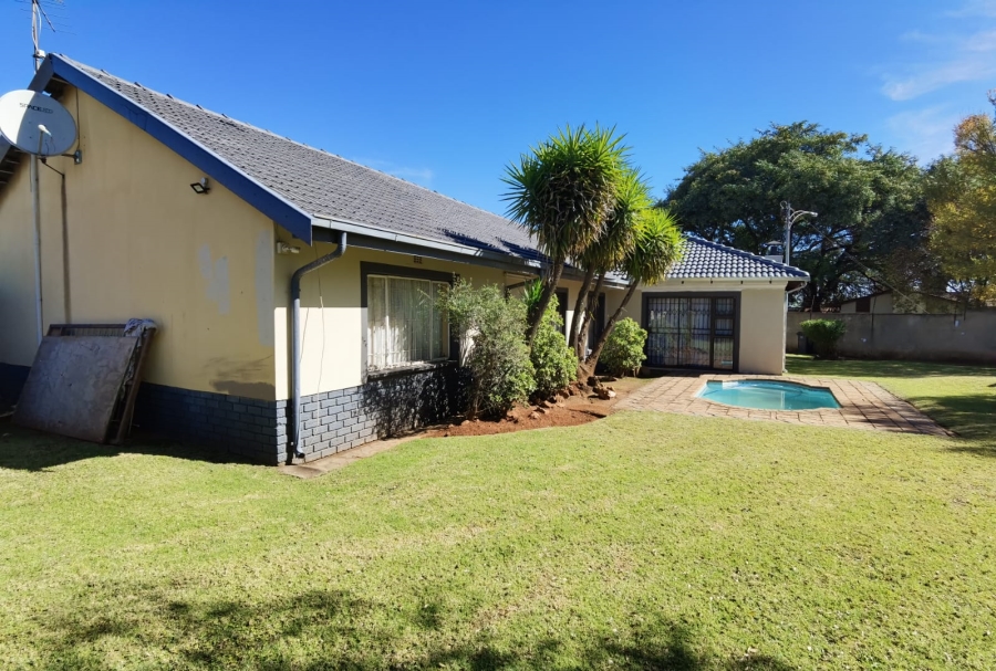 4 Bedroom Property for Sale in Dal Fouche Gauteng