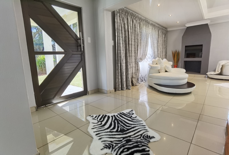 4 Bedroom Property for Sale in Dal Fouche Gauteng