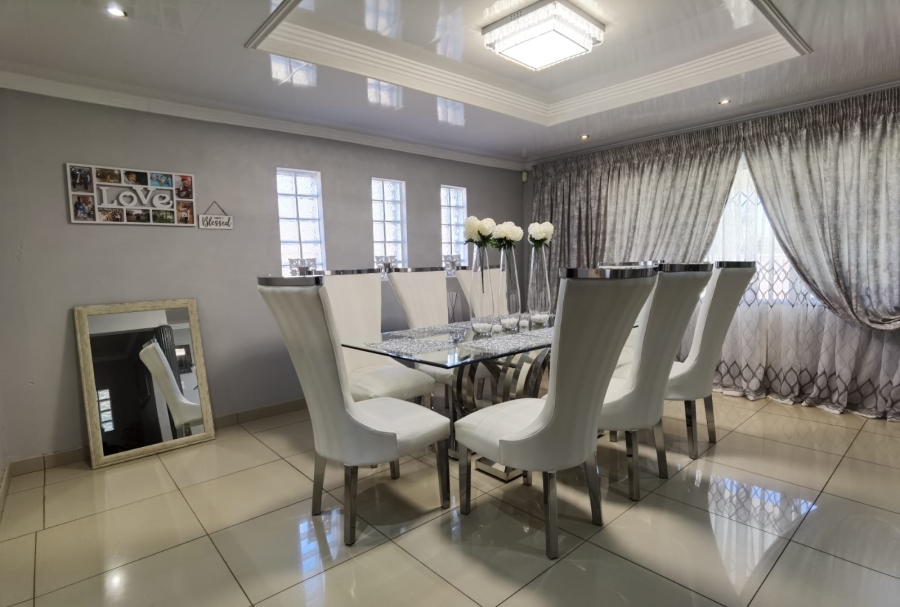 4 Bedroom Property for Sale in Dal Fouche Gauteng